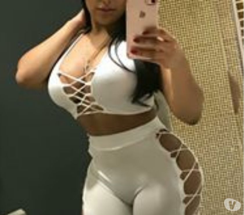 Alia, la belle latina ultra pulpeuse